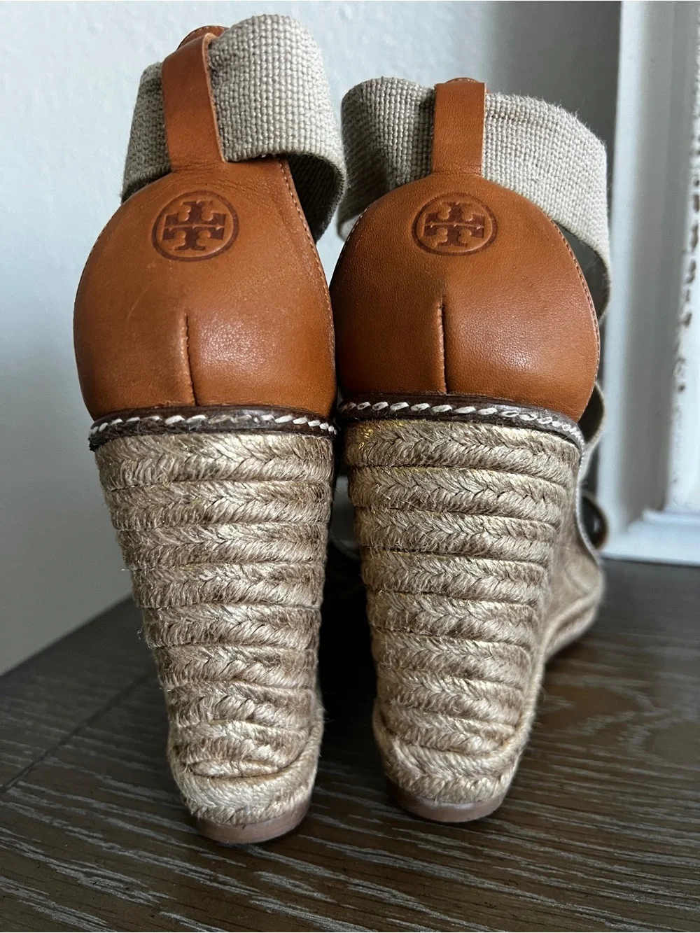 Tory Burch Adonis Wedge Espadrille Sandal 11 Gold Khaki Platform Logo EUC $398